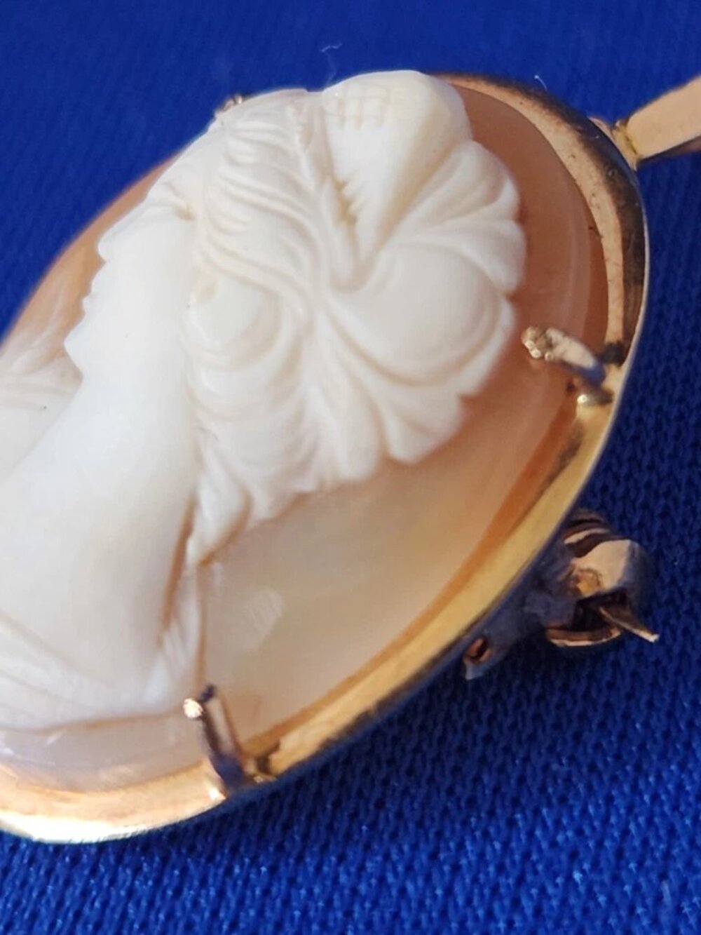 Vintage 750 18K Gold Cameo Brooch Pendant Vicenza Italy Carved Shell Left-Facing - Picture 4 of 16